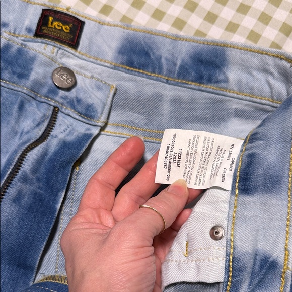 Lee Blue Tie-Dye Frayed Hem Denim Cutoff Shorts - Picture 2 of 3